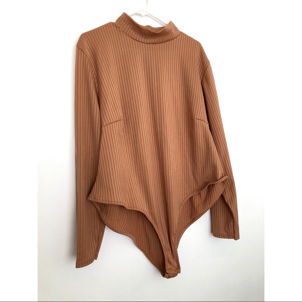 Boohoo Women’s Caramel Jumbo Ribbed Long Sleeve Turtle Neck Bodysuit
